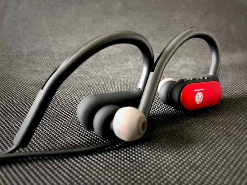 https://media.bnn.in.th/media/1411010000605/E-P-Stereo-Sport-Bluetooth-Headphone-EP-BL06-red-content1.jpg