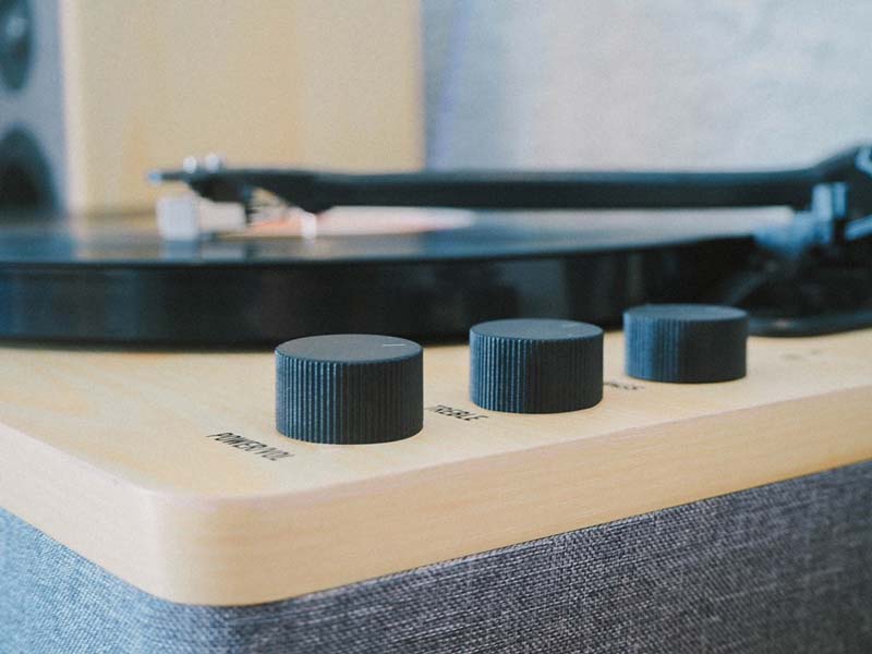 GadHouse Bluetooth Turntable Dean Ivory